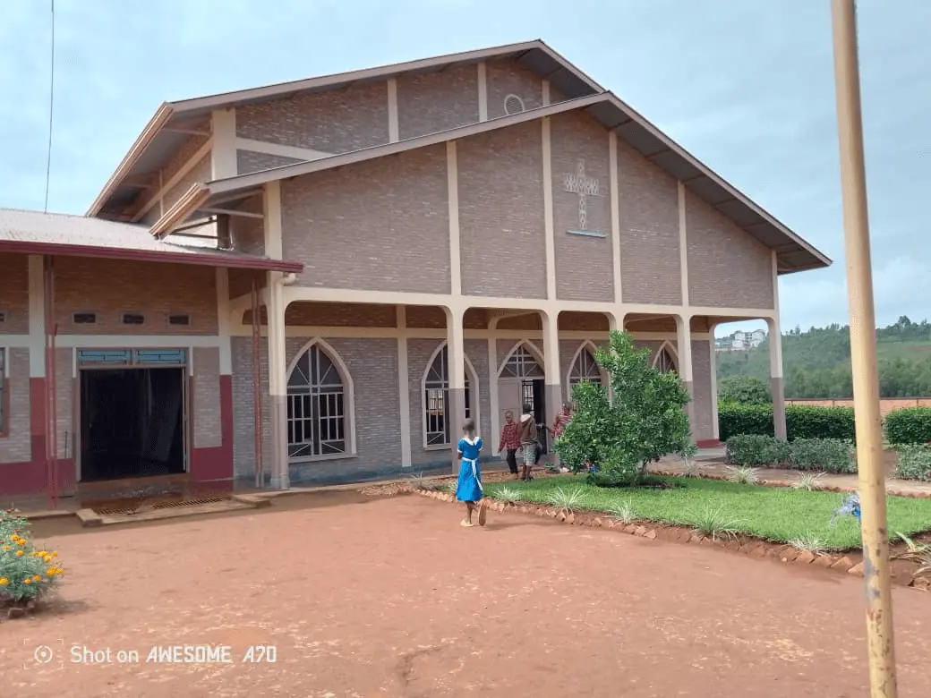 Bożonarodzeniowy Dar: Poświęcenie Kaplicy w&nbsp;Gitega -Songa